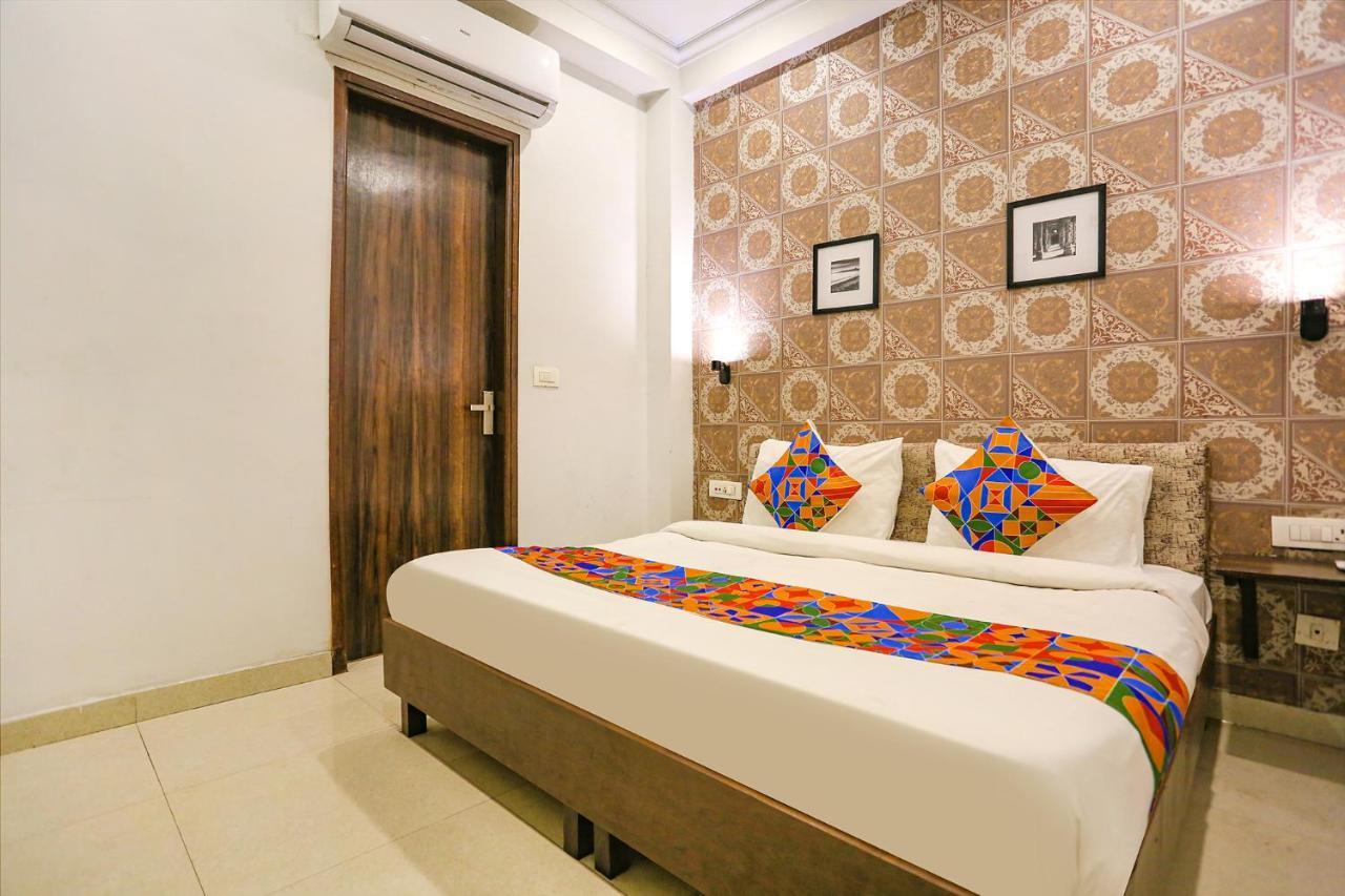 Fabhotel Novel Suites - Nr Yashobhoomi Convention Centre New Delhi Exterior photo